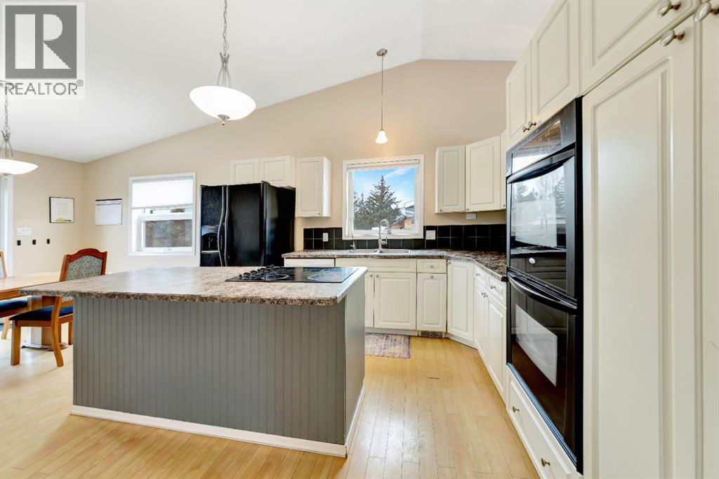 207 3rd Avenue E, Neilburg, Saskatchewan  S0M 2C0 - Photo 5 - A2294907