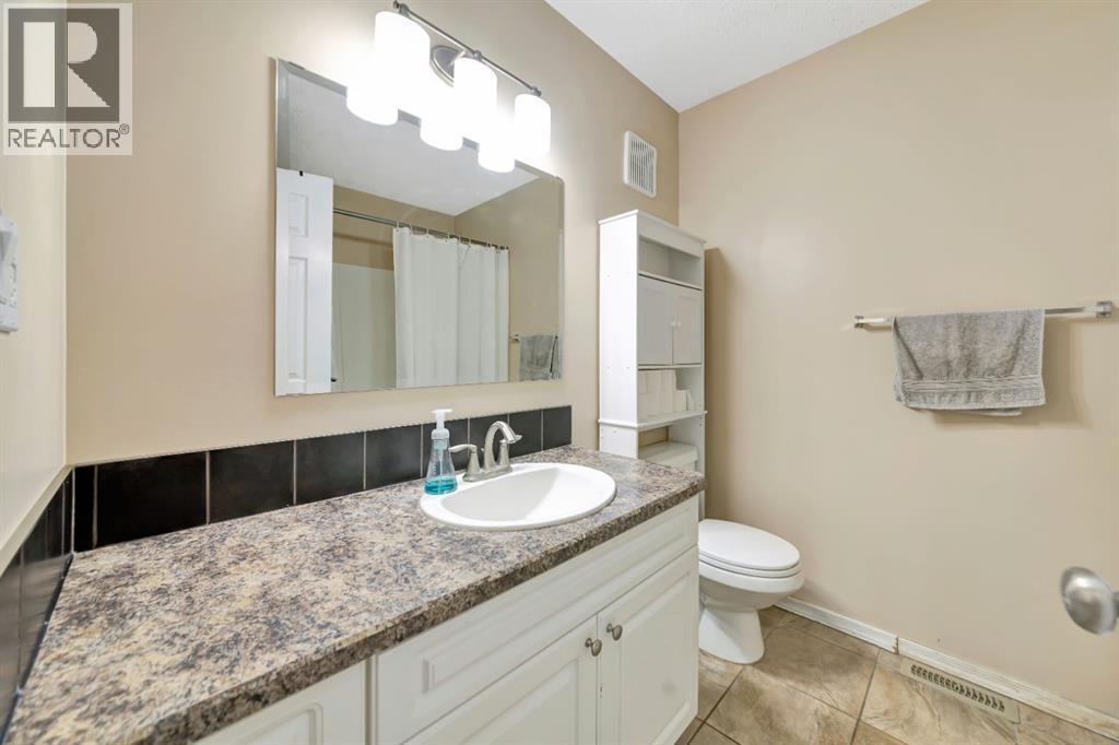 207 3rd Avenue E, Neilburg, Saskatchewan  S0M 2C0 - Photo 11 - A2294907