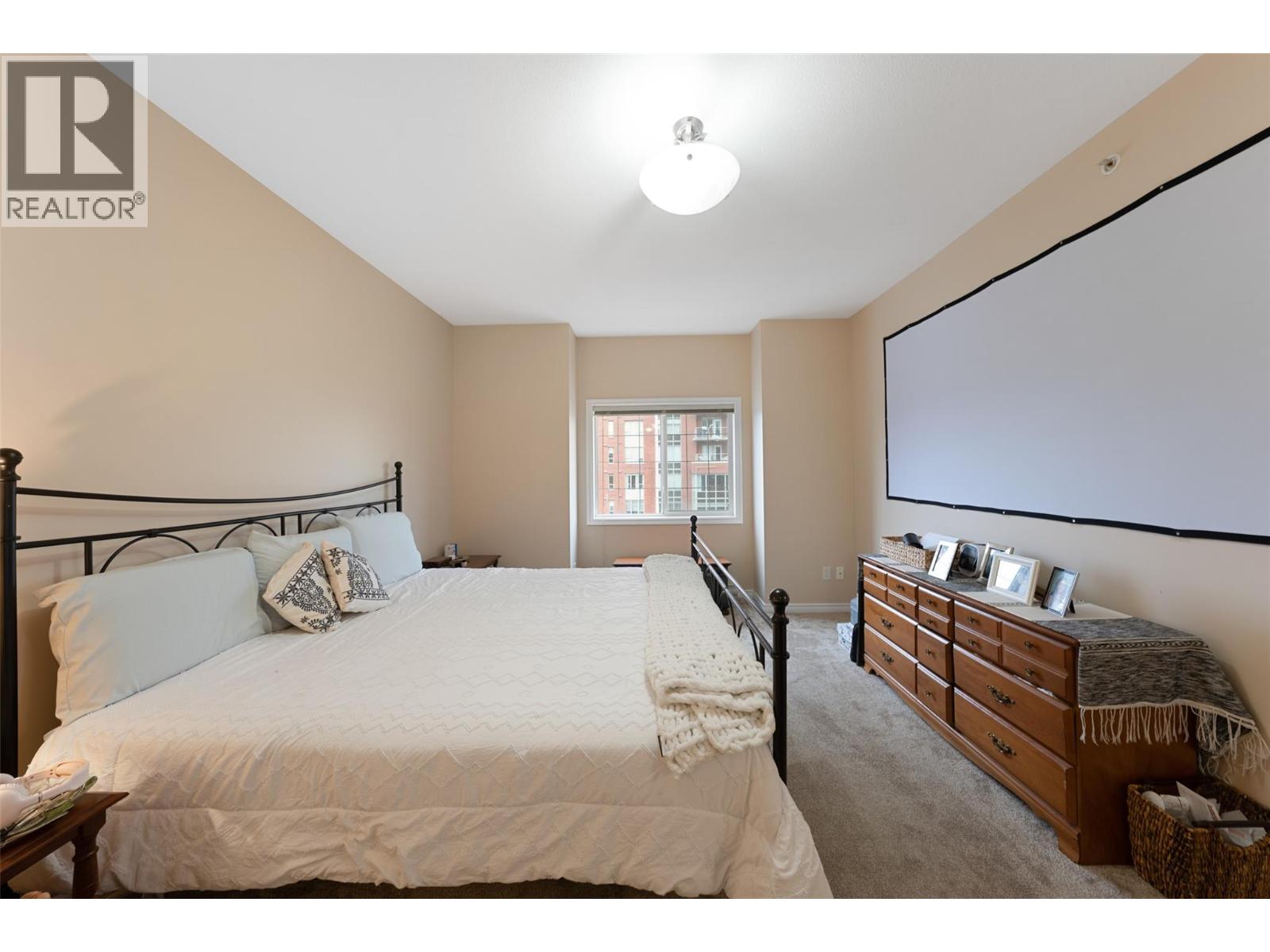 1125 Bernard Avenue Unit# 401, Kelowna, British Columbia  V1Y 6R3 - Photo 10 - 10380488