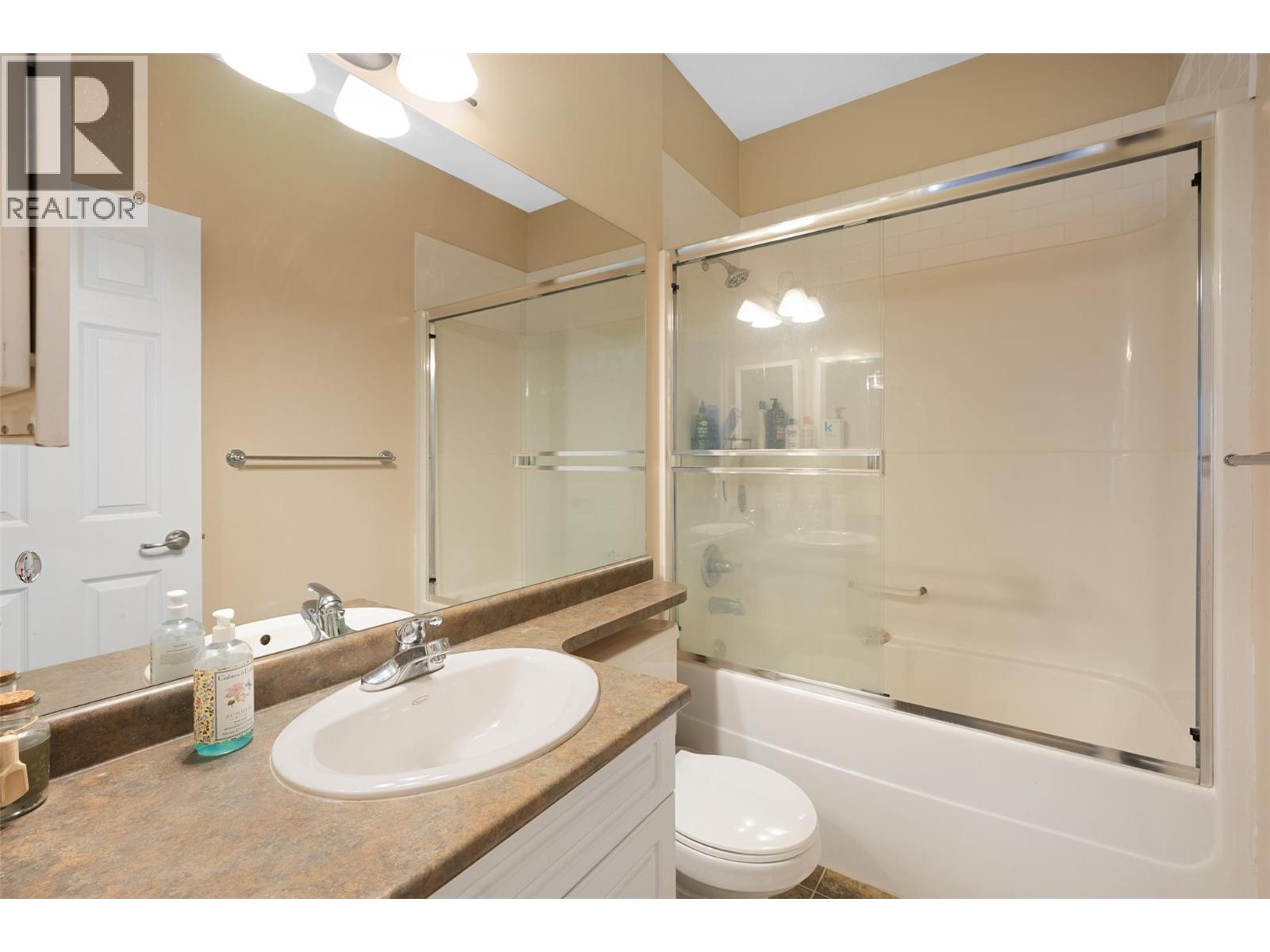 1125 Bernard Avenue Unit# 401, Kelowna, British Columbia  V1Y 6R3 - Photo 11 - 10380488