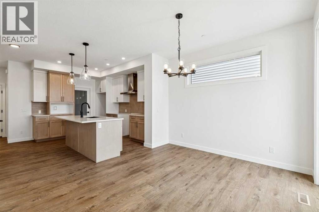 534 Hotchkiss Manor, Calgary, Alberta  T3S 0T2 - Photo 10 - A2288974