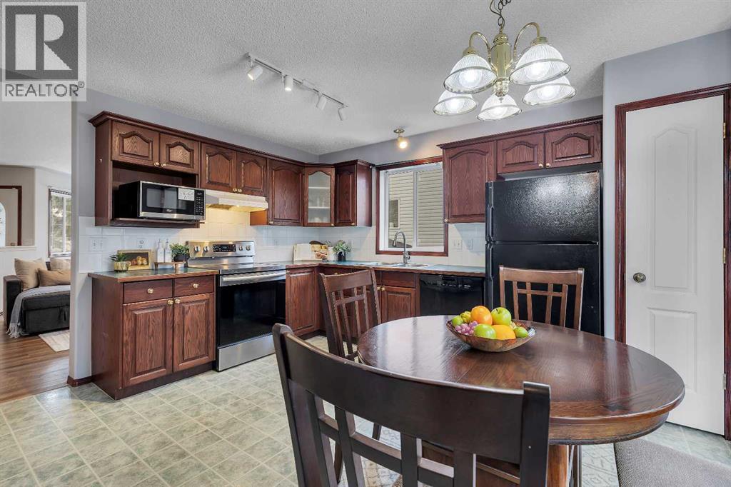 47 Carmel Close Ne, Calgary, Alberta  T1Y 6Z3 - Photo 9 - A2294893