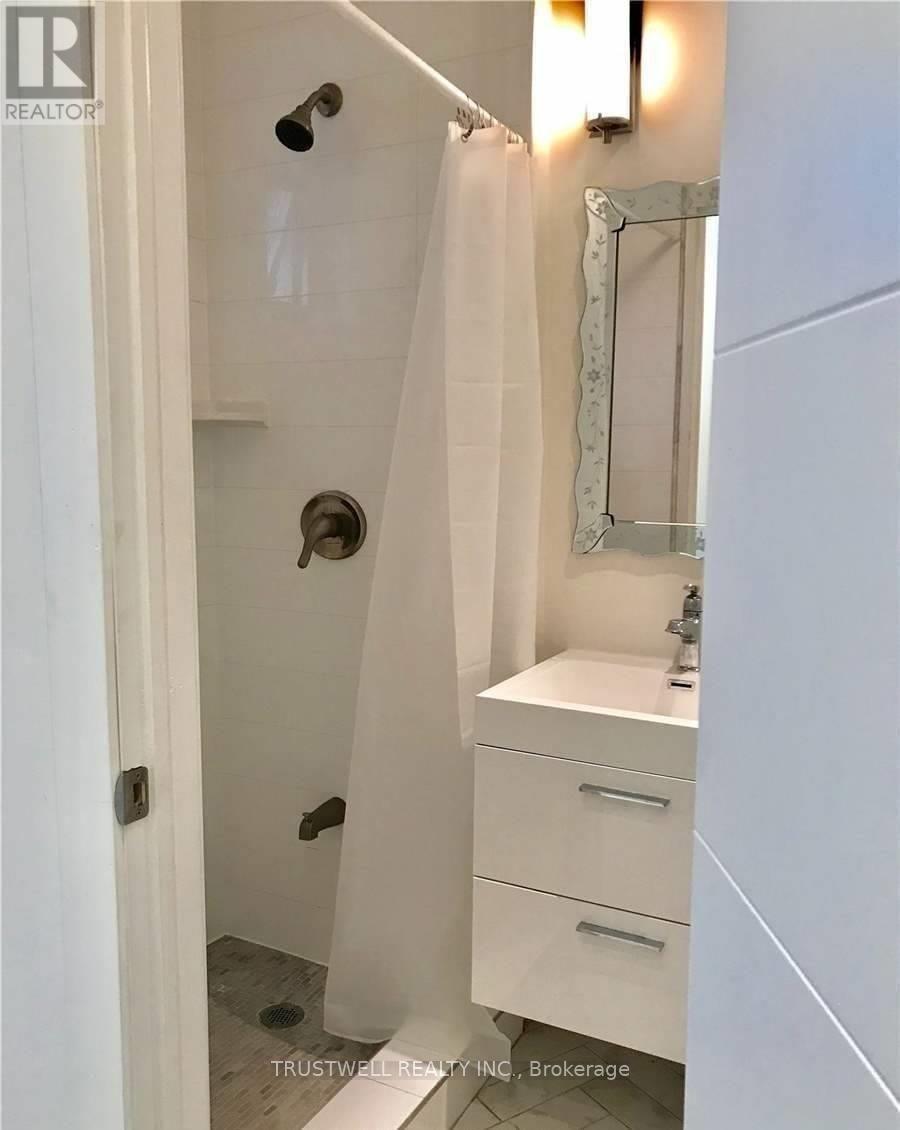 Main - 220 Rose Park Drive, Toronto, Ontario  M4T 1R5 - Photo 14 - C12930356