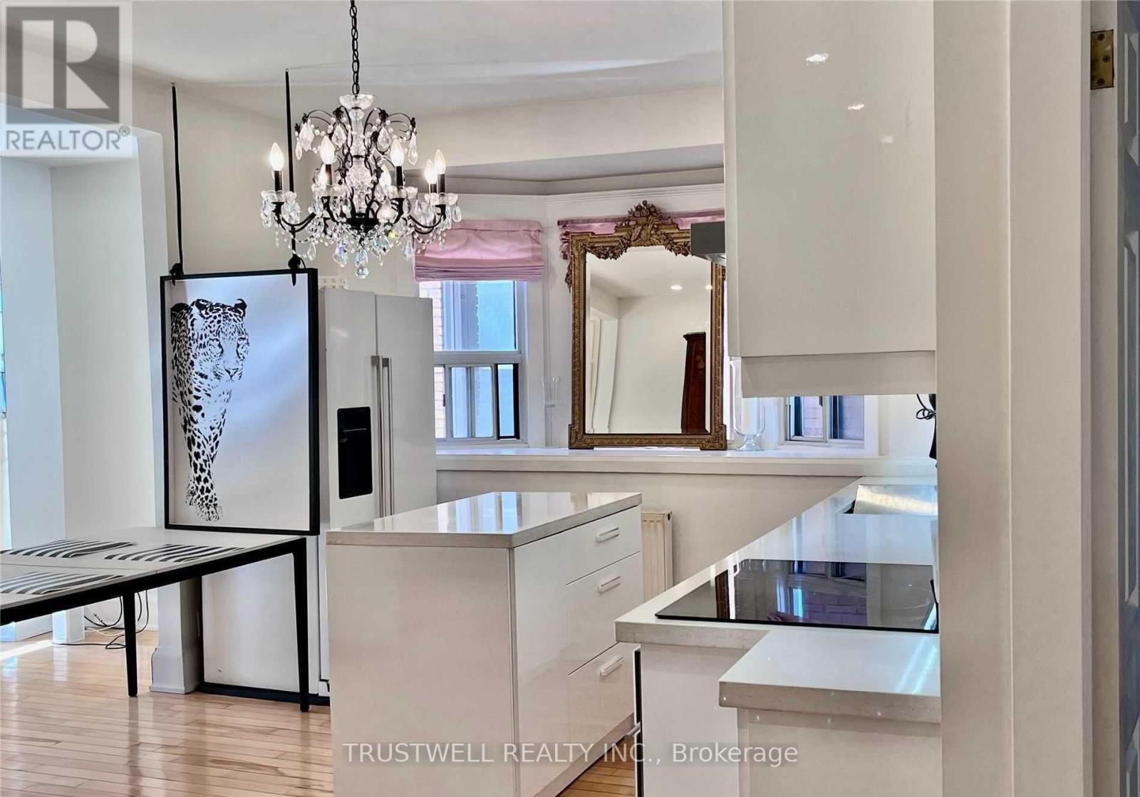 Main - 220 Rose Park Drive, Toronto, Ontario  M4T 1R5 - Photo 5 - C12930356