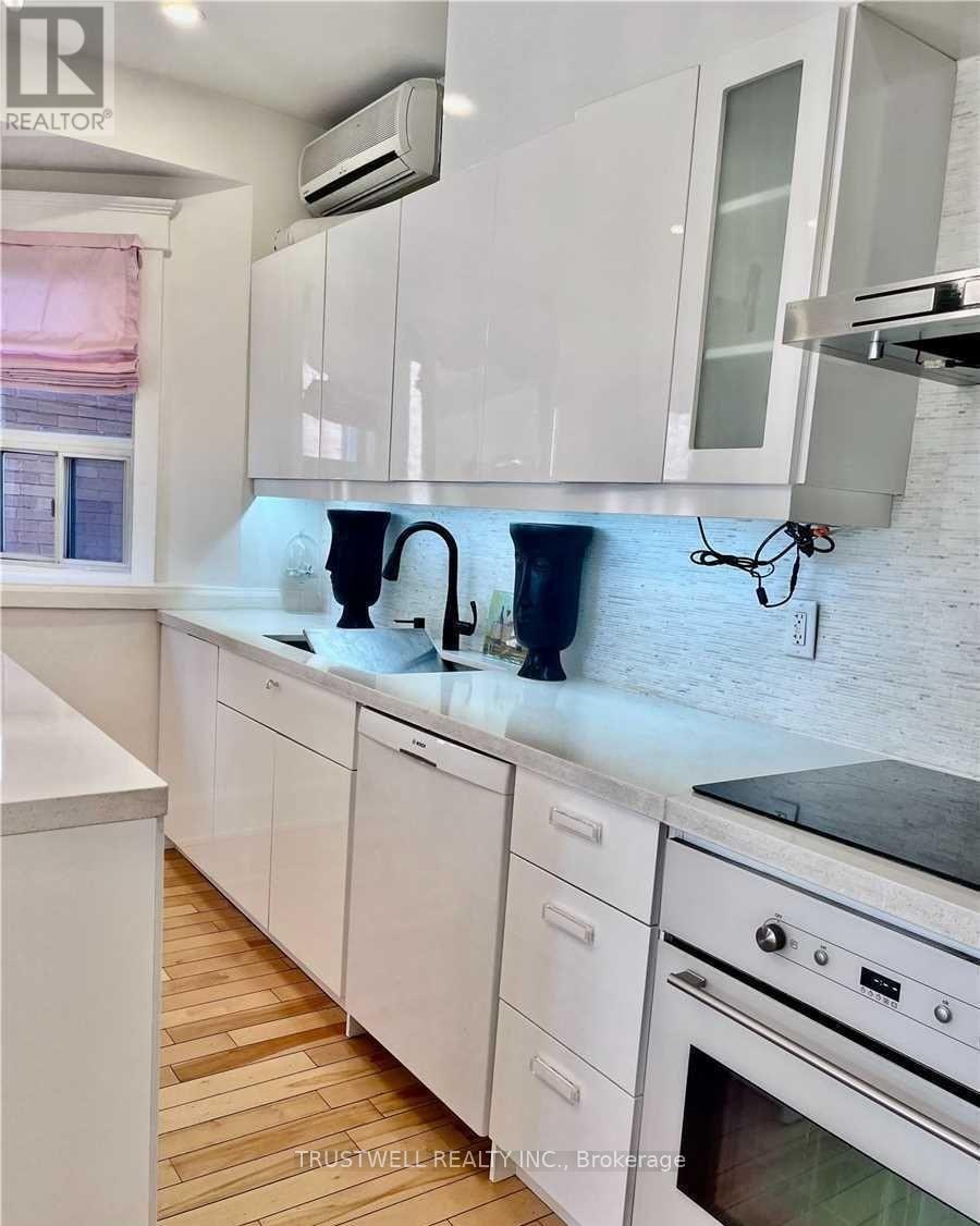 Main - 220 Rose Park Drive, Toronto, Ontario  M4T 1R5 - Photo 6 - C12930356