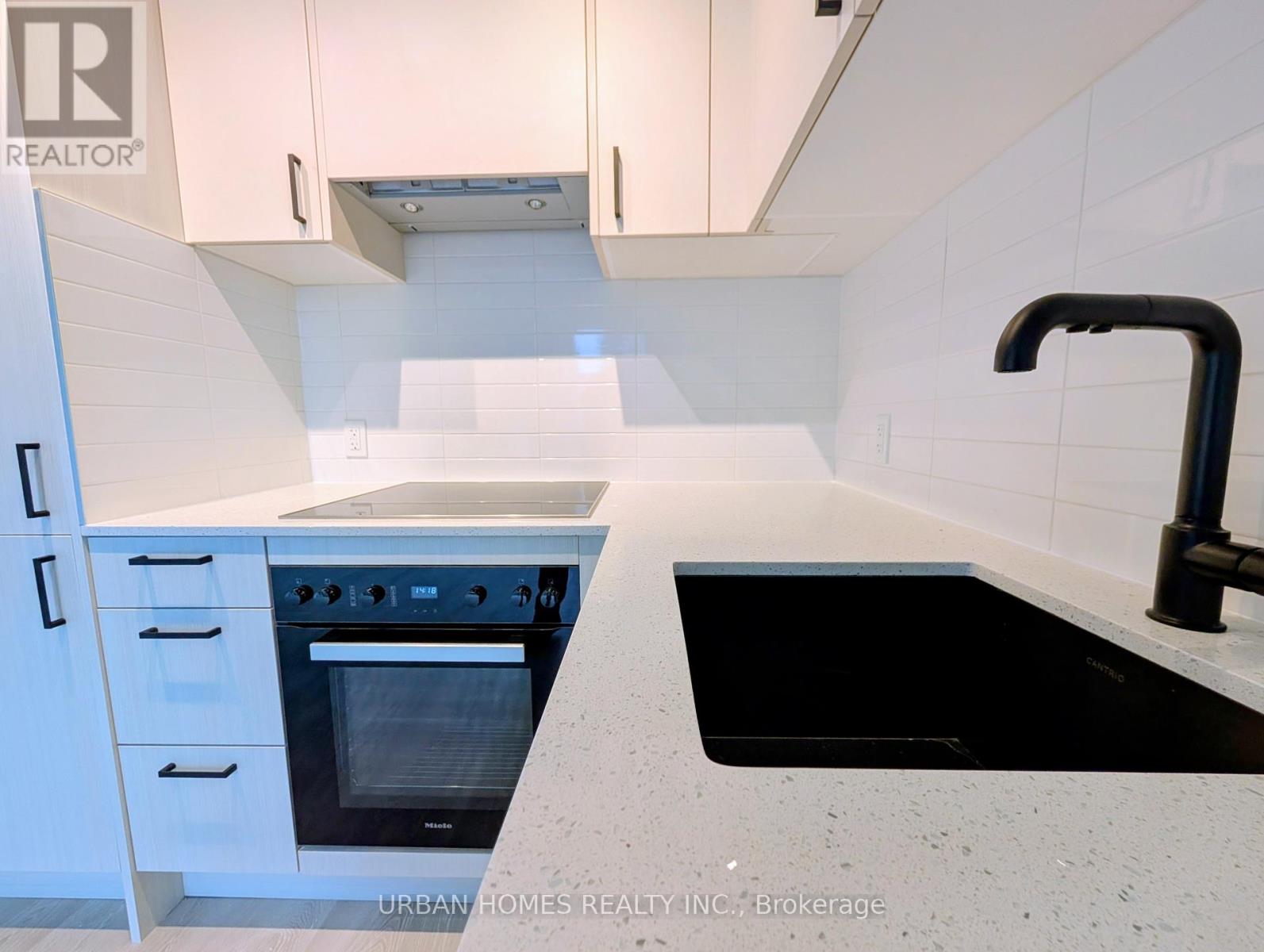 2204 - 1 Quarrington Lane, Toronto, Ontario  M3C 0S4 - Photo 4 - C12930364