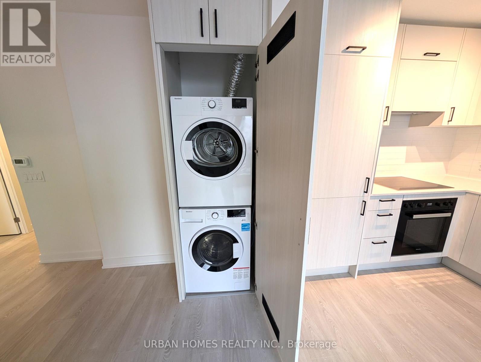 2204 - 1 Quarrington Lane, Toronto, Ontario  M3C 0S4 - Photo 5 - C12930364