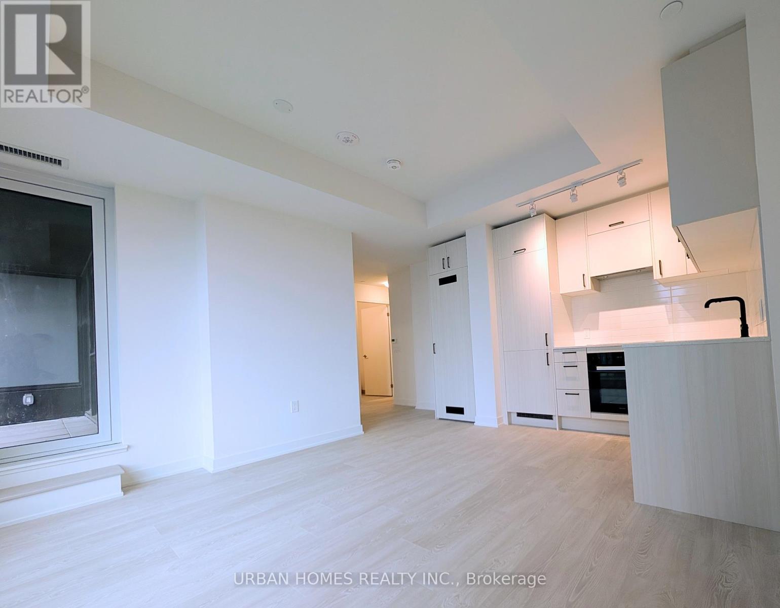 2204 - 1 Quarrington Lane, Toronto, Ontario  M3C 0S4 - Photo 6 - C12930364