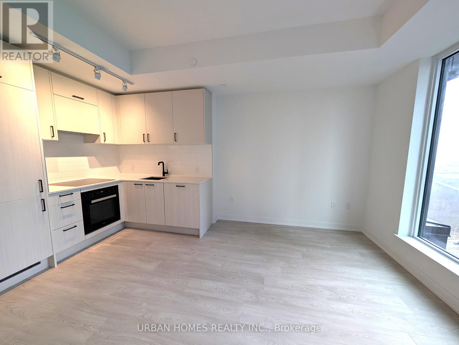 2204 - 1 Quarrington Lane, Toronto, Ontario  M3C 0S4 - Photo 8 - C12930364