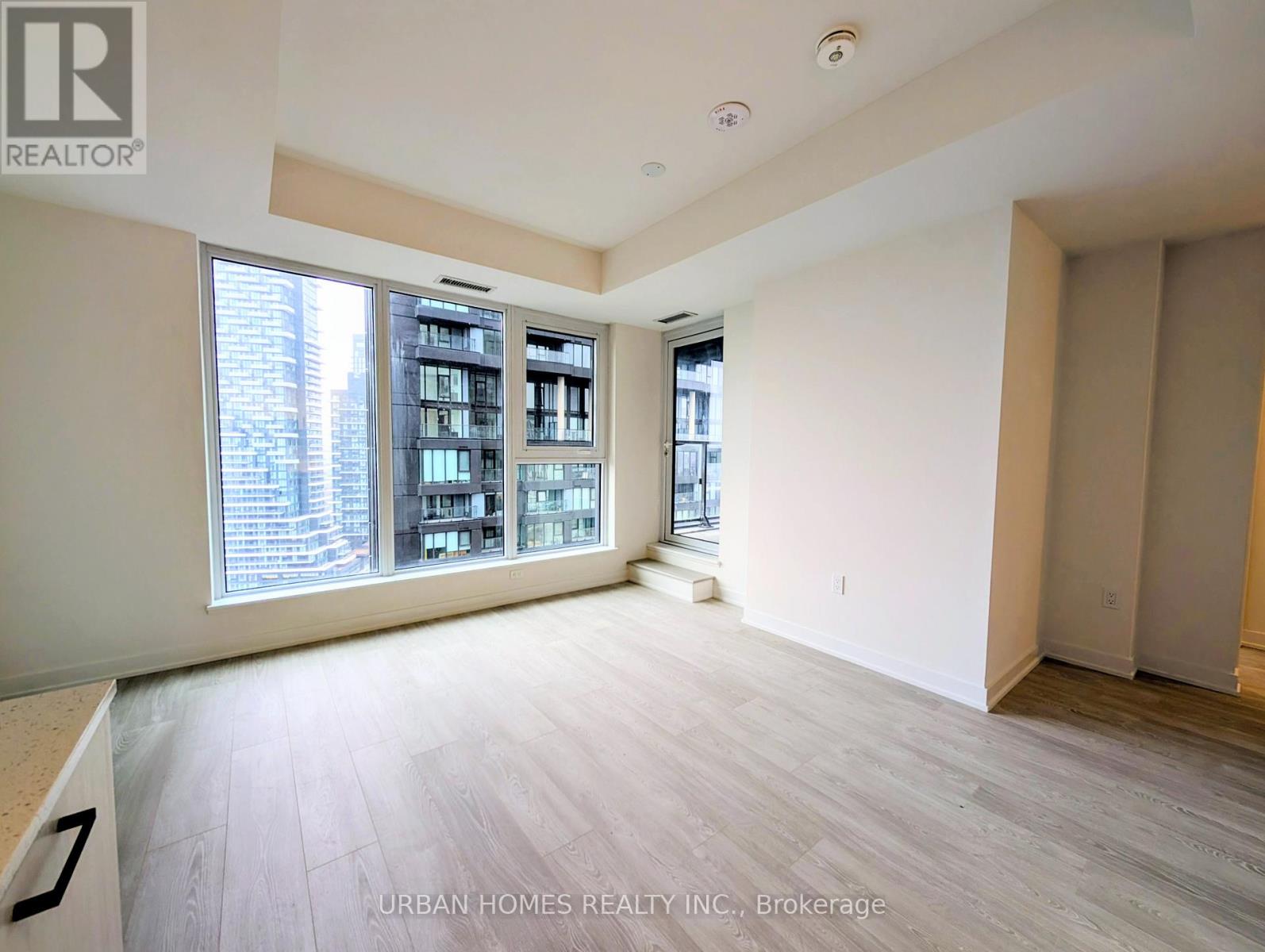 2204 - 1 Quarrington Lane, Toronto, Ontario  M3C 0S4 - Photo 9 - C12930364