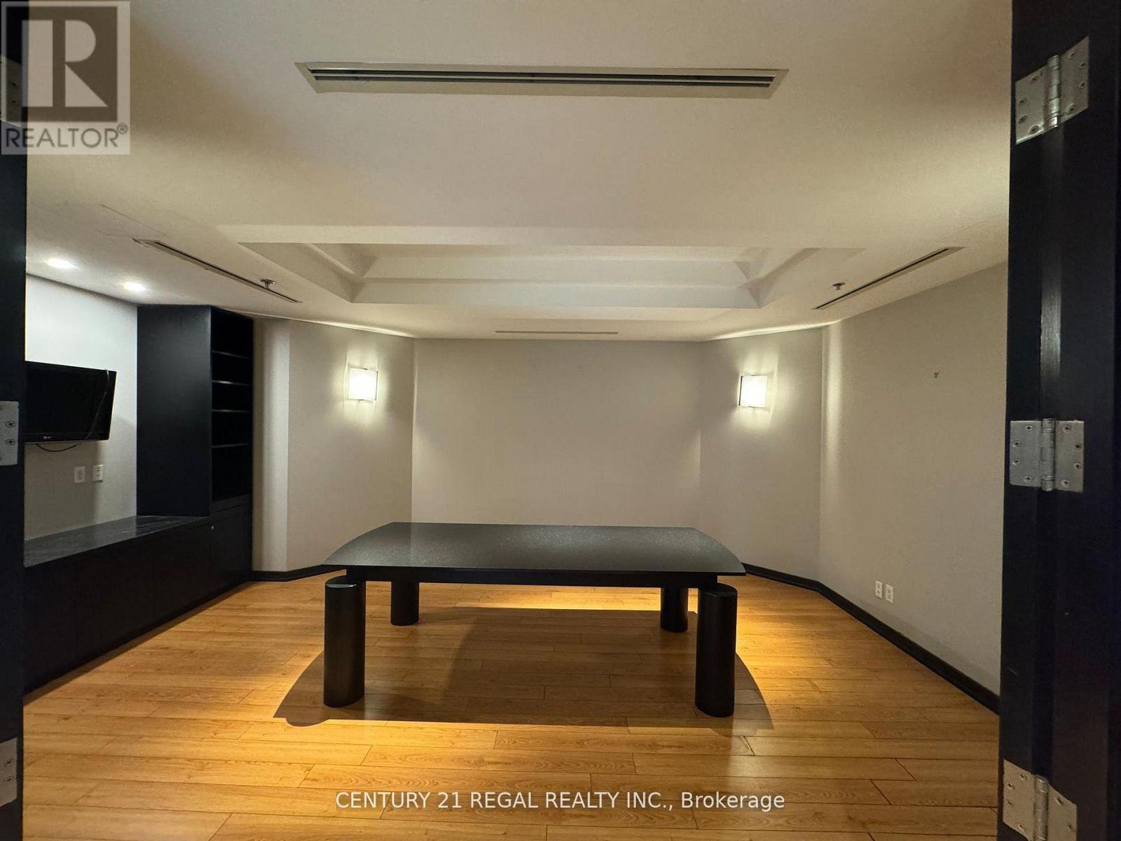 201 - 622 College Street, Toronto, Ontario  M6G 1B4 - Photo 2 - C12930470