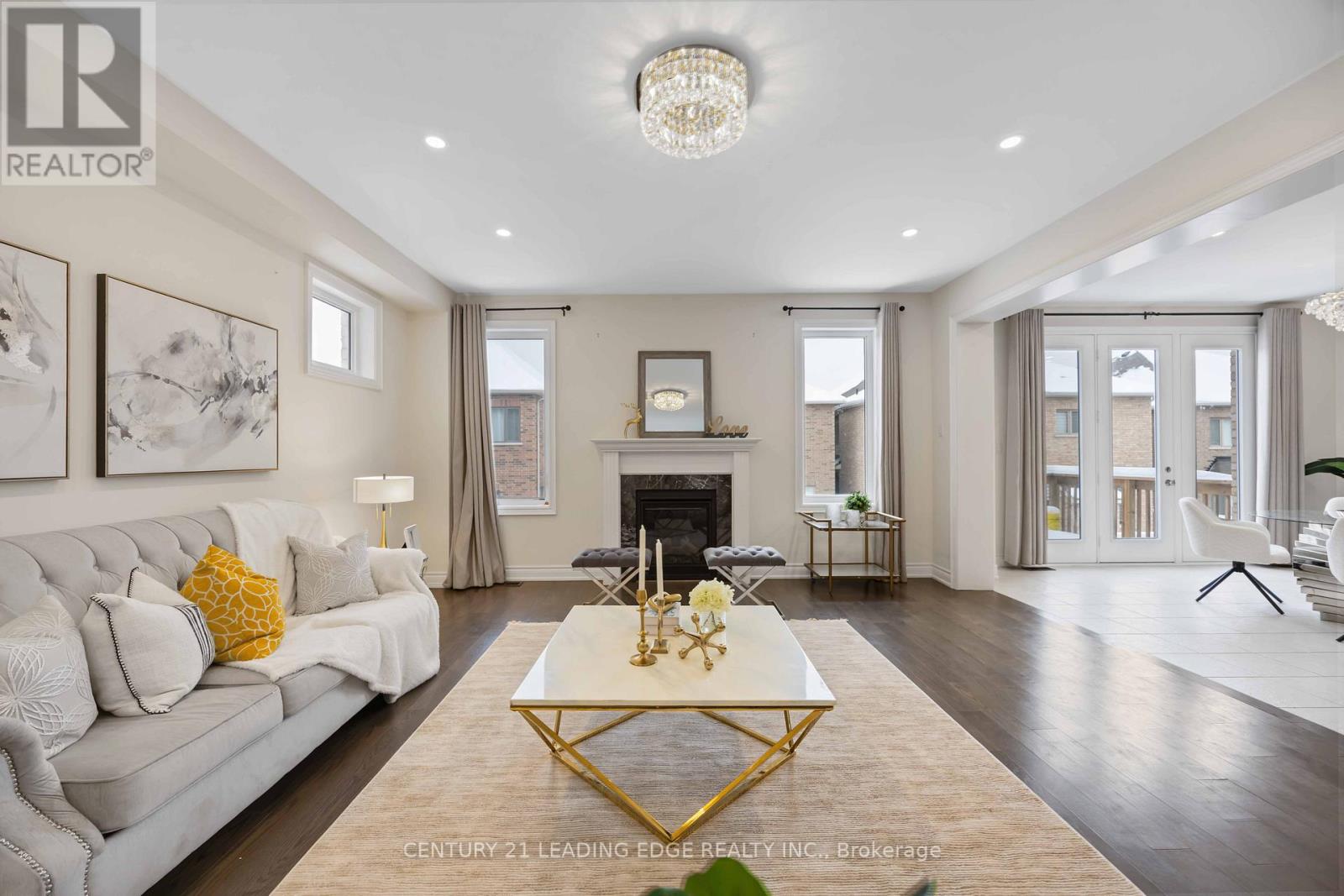 689 Somerville Drive, Newmarket, Ontario  L3X 0J9 - Photo 12 - N12929586