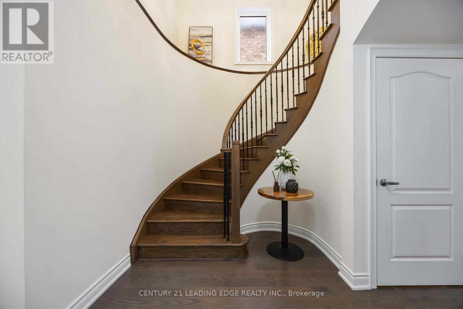 689 Somerville Drive, Newmarket, Ontario  L3X 0J9 - Photo 25 - N12929586