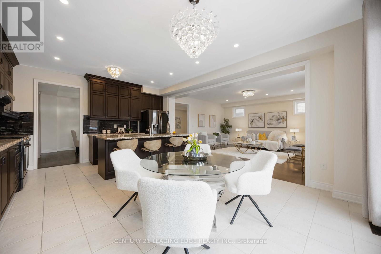 689 Somerville Drive, Newmarket, Ontario  L3X 0J9 - Photo 23 - N12929586