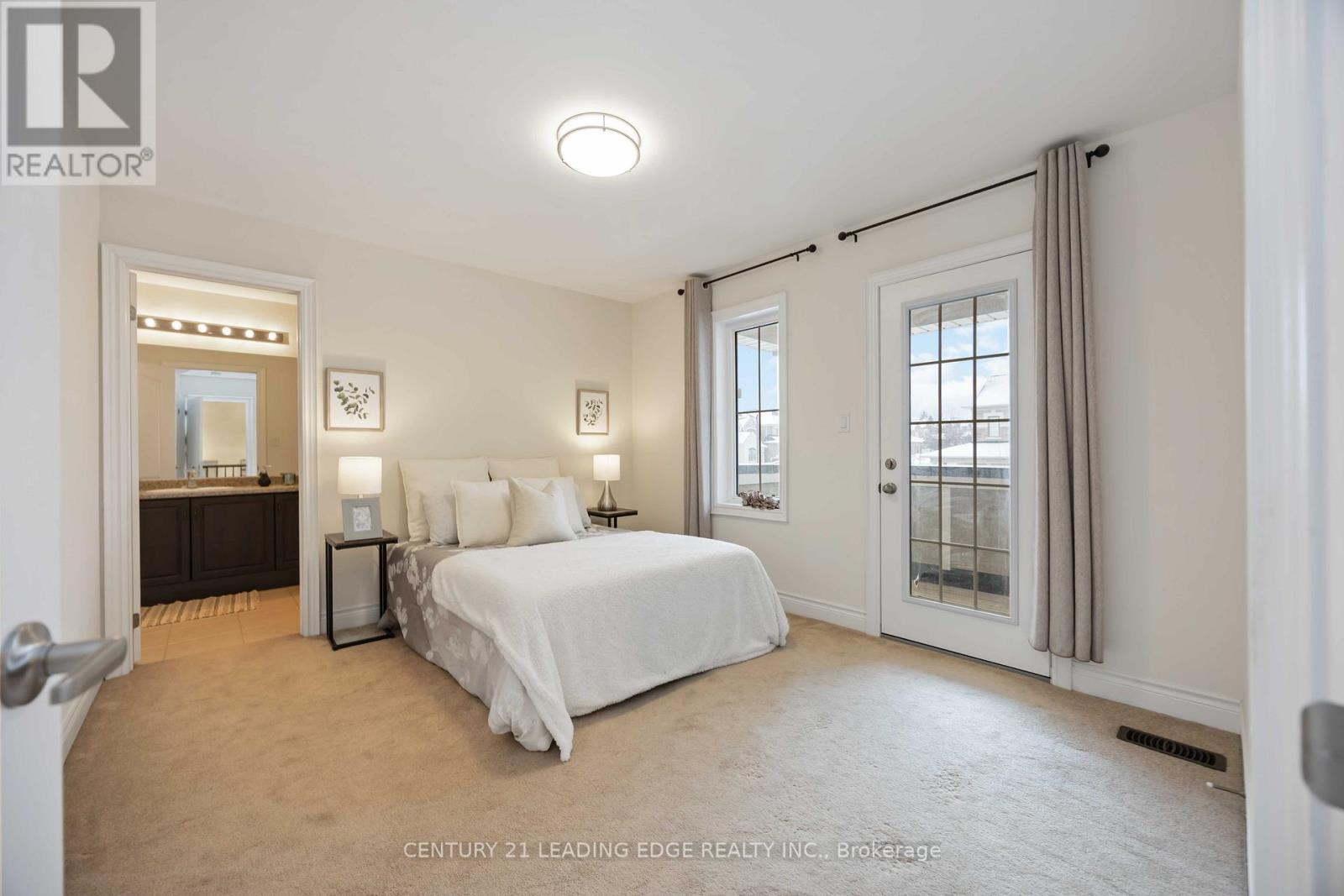 689 Somerville Drive, Newmarket, Ontario  L3X 0J9 - Photo 27 - N12929586