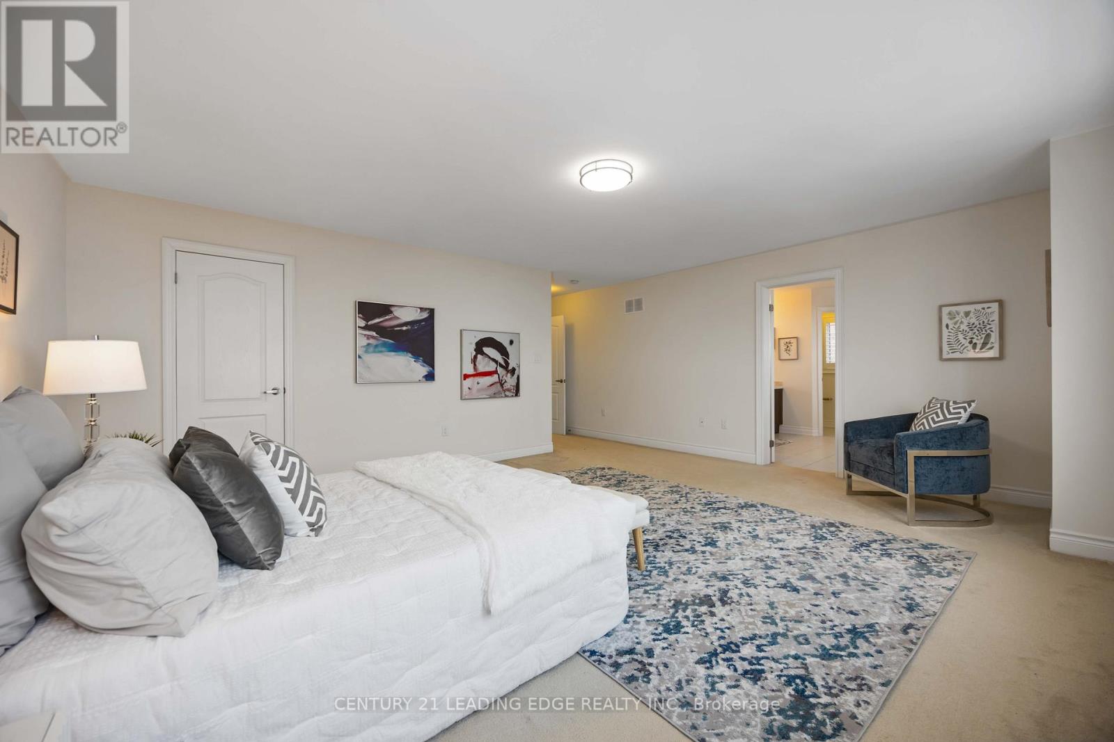 689 Somerville Drive, Newmarket, Ontario  L3X 0J9 - Photo 32 - N12929586