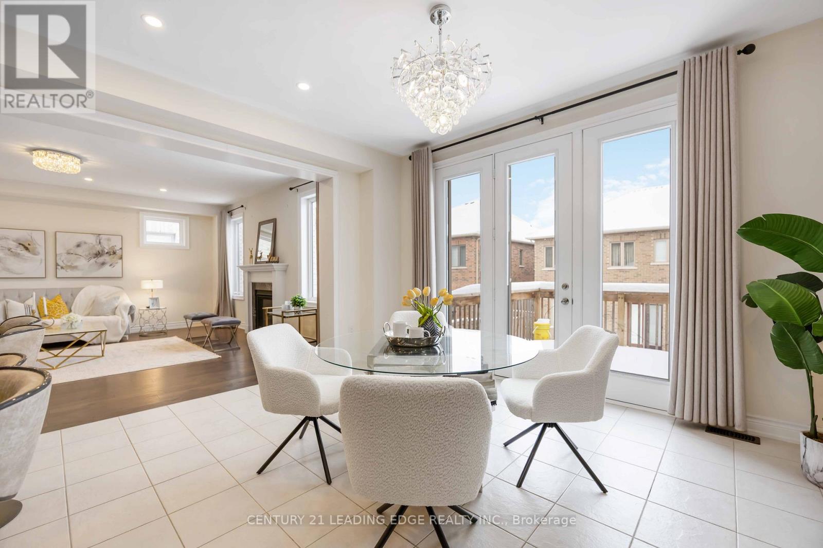 689 Somerville Drive, Newmarket, Ontario  L3X 0J9 - Photo 22 - N12929586