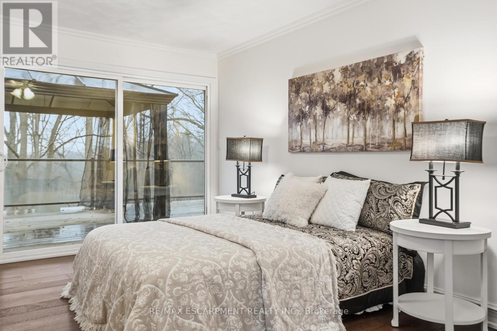 1987 Snake Road, Burlington, Ontario  L7P 4Y1 - Photo 24 - W12929810