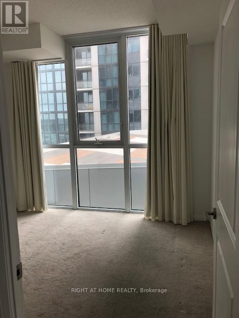 602 - 75 Eglinton Avenue W, Mississauga, Ontario  L5R 0E4 - Photo 5 - W12917696