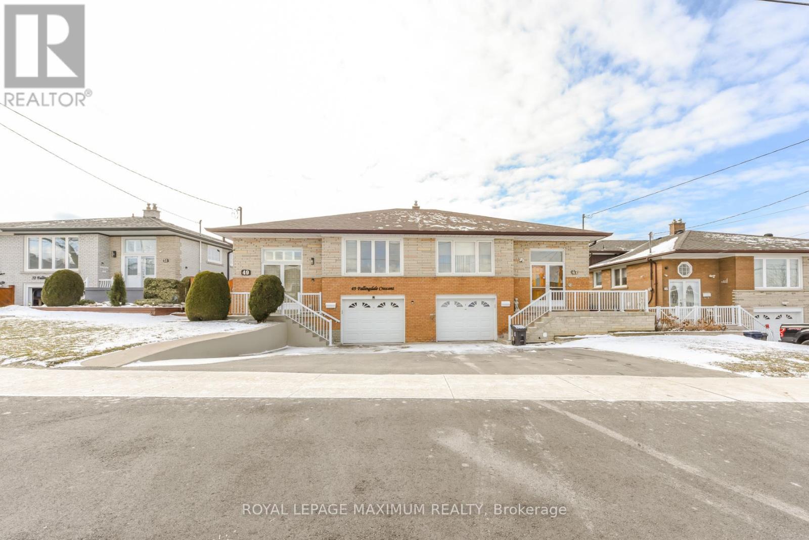 47 FALLINGDALE CRESCENT, Toronto, Ontario