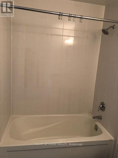 602 - 75 Eglinton Avenue W, Mississauga, Ontario  L5R 0E4 - Photo 11 - W12917696