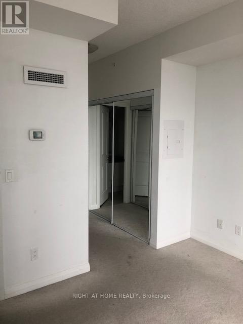 602 - 75 Eglinton Avenue W, Mississauga, Ontario  L5R 0E4 - Photo 6 - W12917696