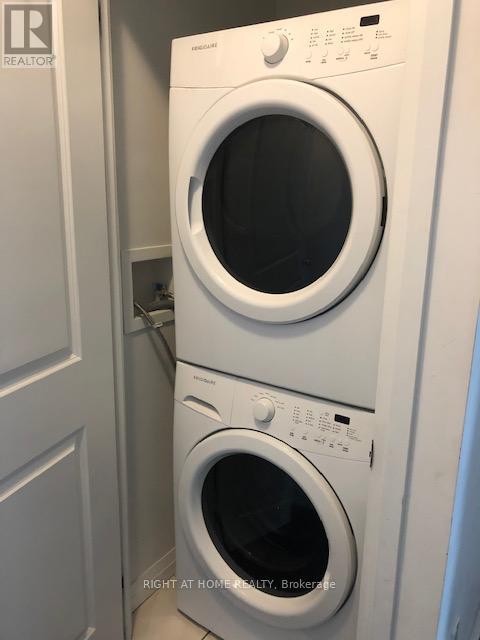 602 - 75 Eglinton Avenue W, Mississauga, Ontario  L5R 0E4 - Photo 8 - W12917696