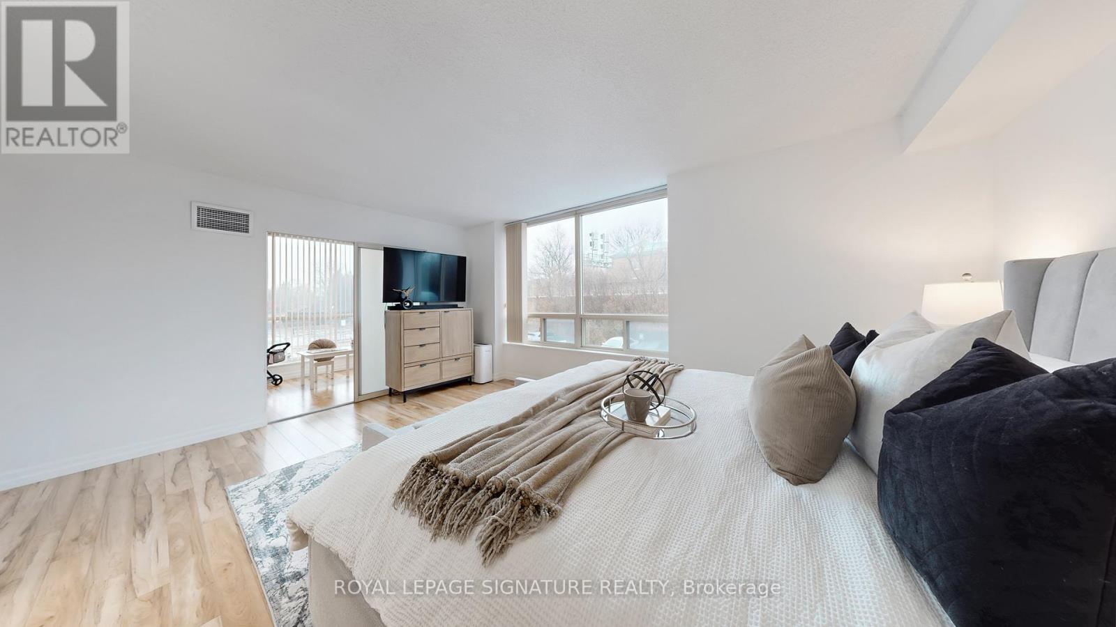 212 - 175 Cedar Avenue, Richmond Hill, Ontario  L4C 9V3 - Photo 19 - N12930346