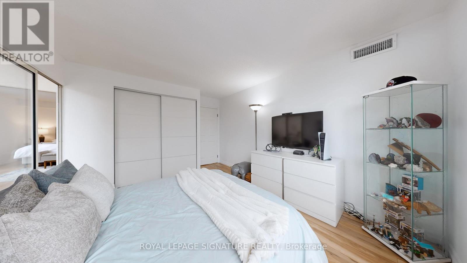 212 - 175 Cedar Avenue, Richmond Hill, Ontario  L4C 9V3 - Photo 25 - N12930346