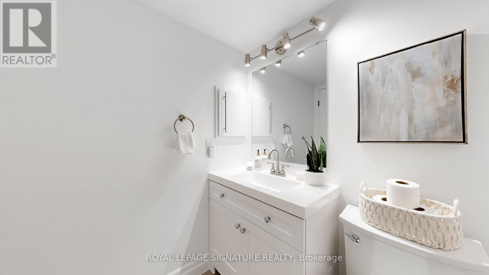 212 - 175 Cedar Avenue, Richmond Hill, Ontario  L4C 9V3 - Photo 30 - N12930346