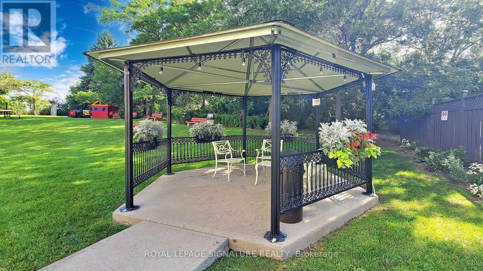 212 - 175 Cedar Avenue, Richmond Hill, Ontario  L4C 9V3 - Photo 45 - N12930346