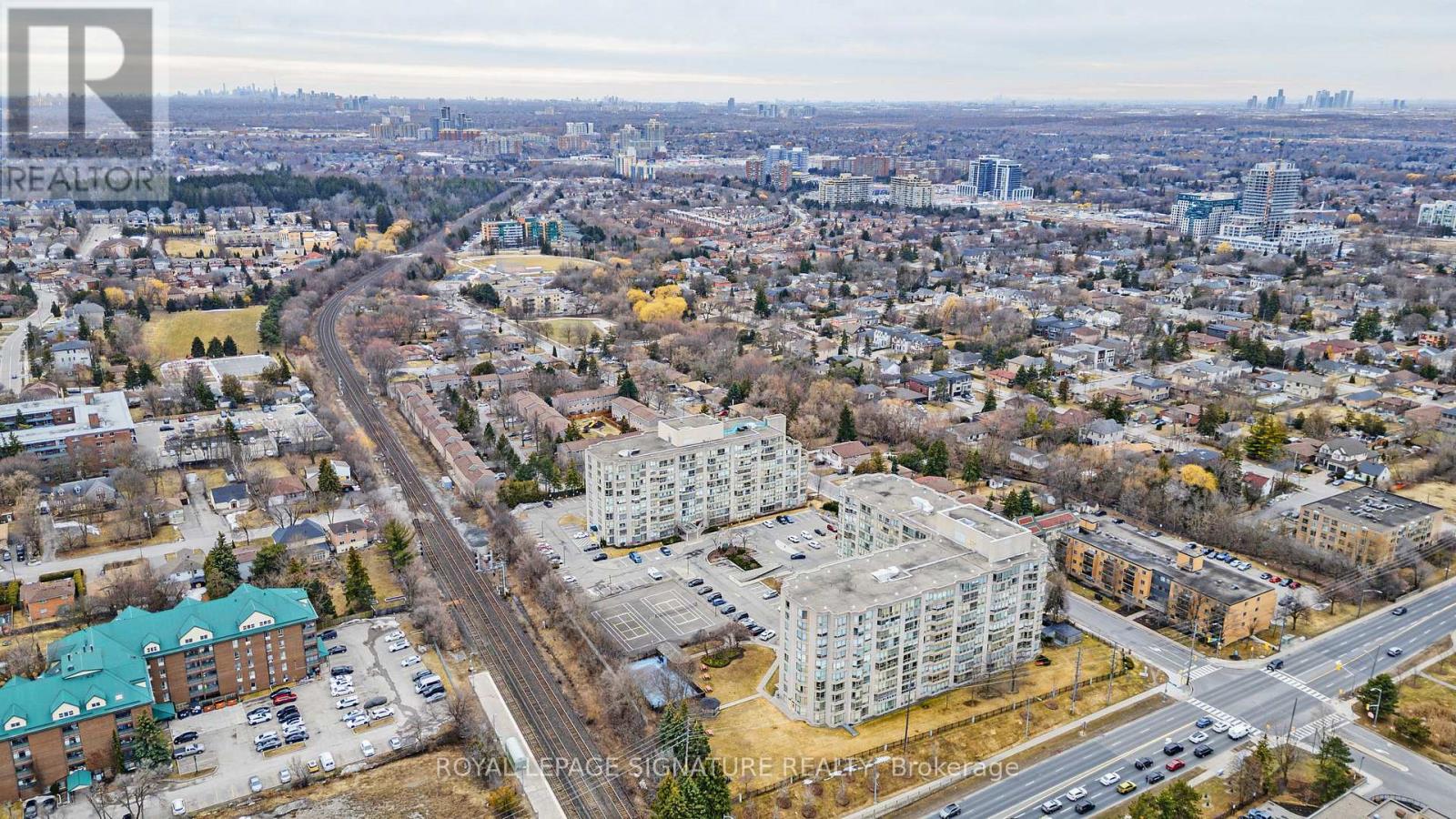 212 - 175 Cedar Avenue, Richmond Hill, Ontario  L4C 9V3 - Photo 48 - N12930346