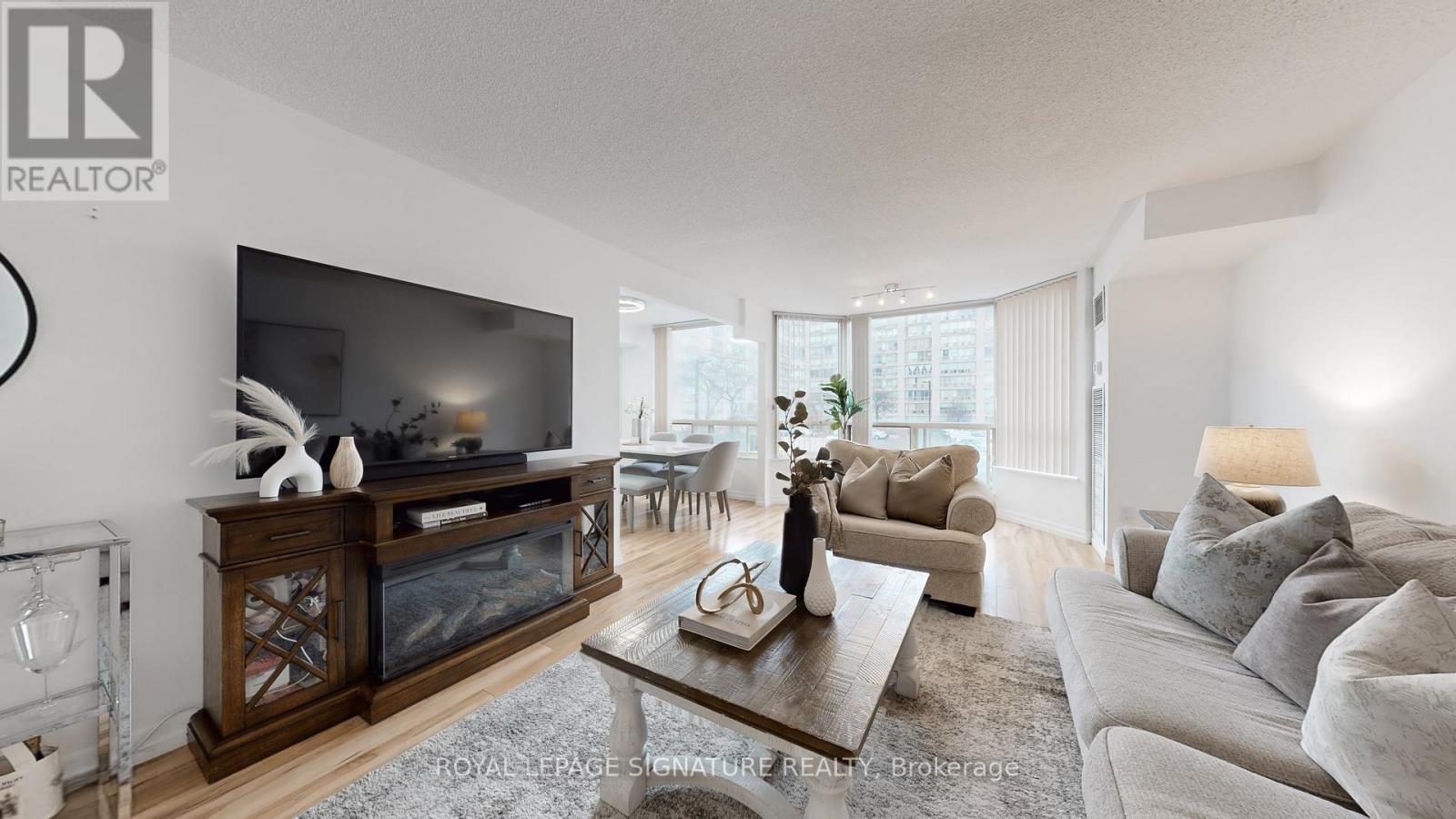 212 - 175 Cedar Avenue, Richmond Hill, Ontario  L4C 9V3 - Photo 6 - N12930346