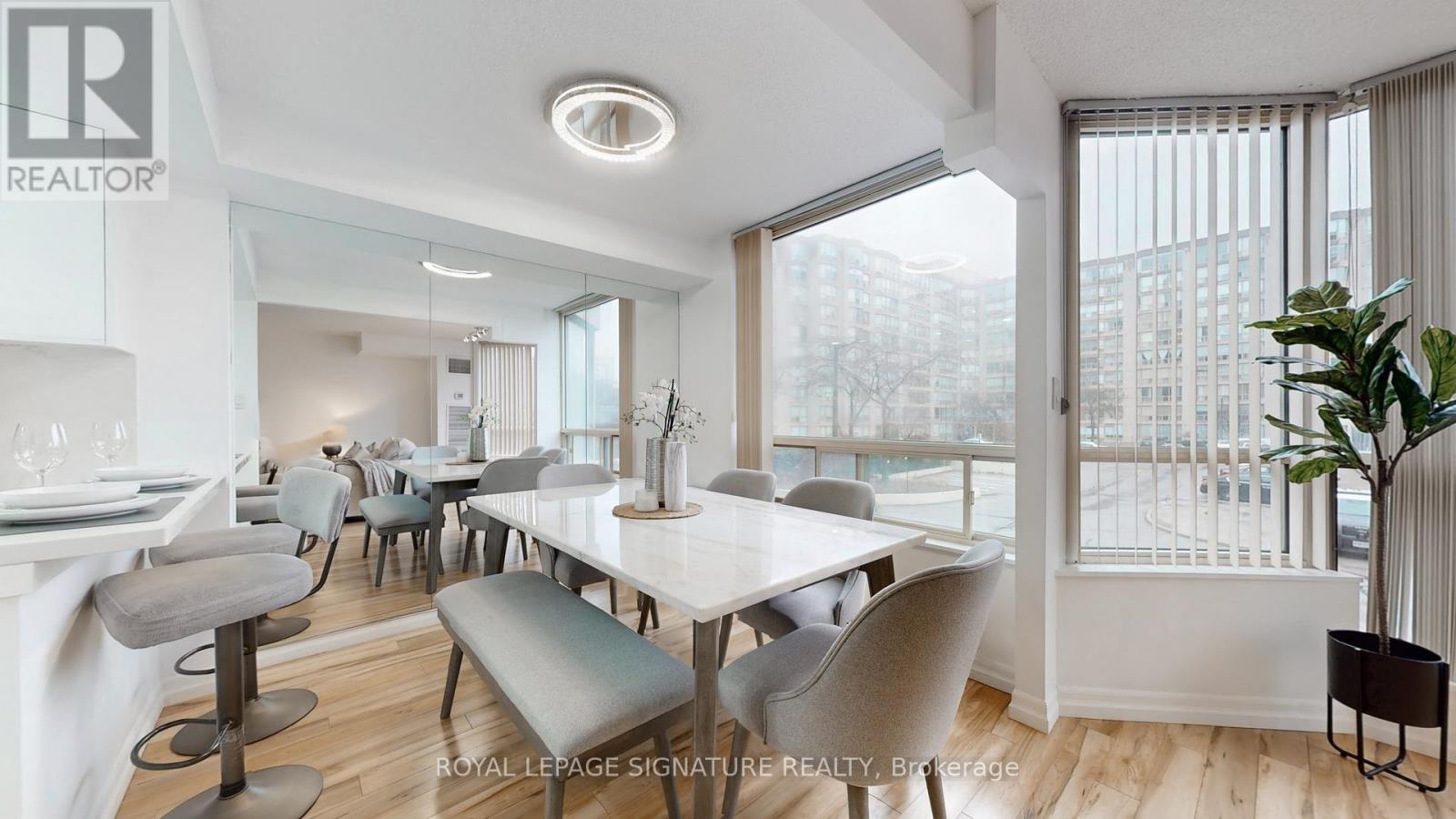 212 - 175 Cedar Avenue, Richmond Hill, Ontario  L4C 9V3 - Photo 9 - N12930346