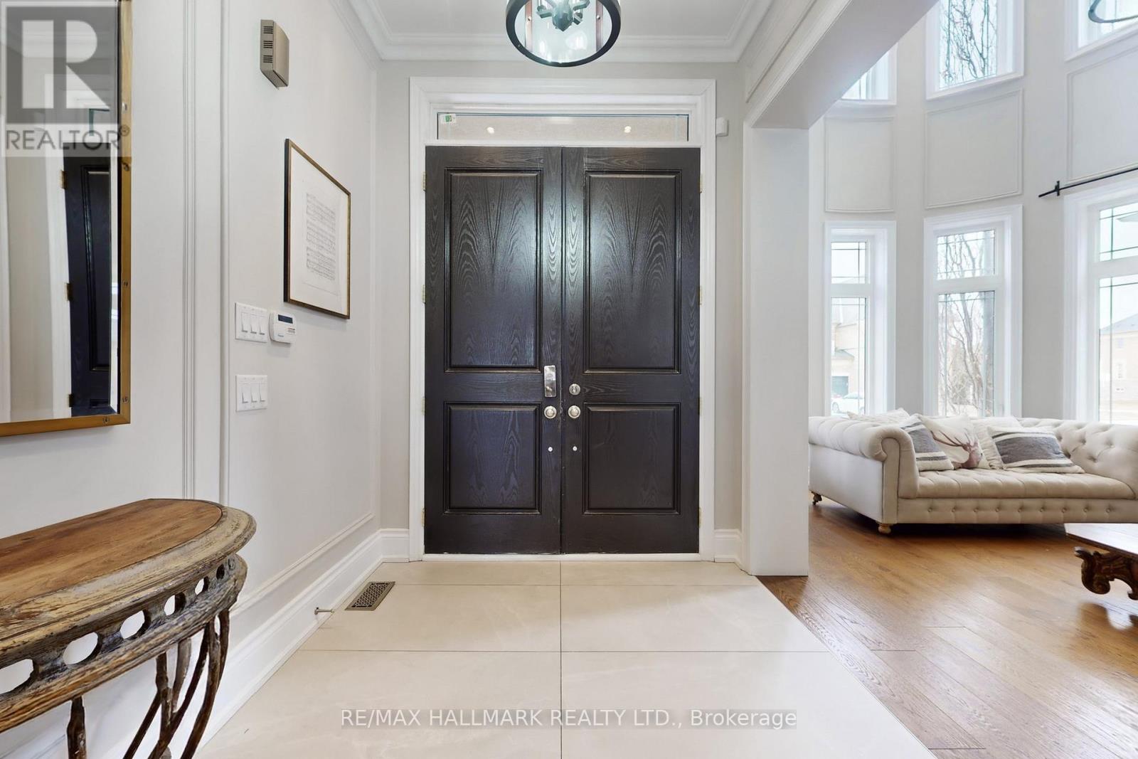 24 Bluff Trail, King, Ontario  L7B 0A1 - Photo 2 - N12930358