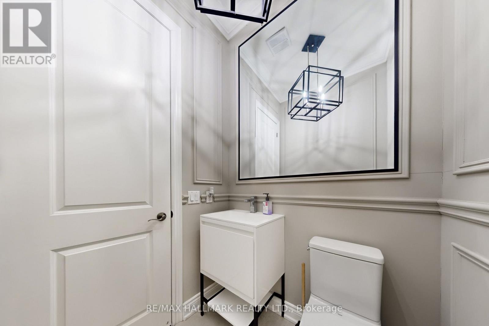 24 Bluff Trail, King, Ontario  L7B 0A1 - Photo 49 - N12930358