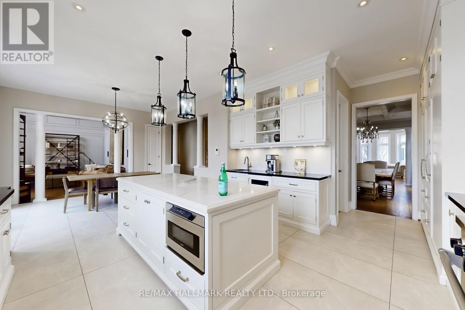 24 Bluff Trail, King, Ontario  L7B 0A1 - Photo 9 - N12930358