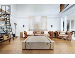 24 BLUFF TRAIL, King, Ontario