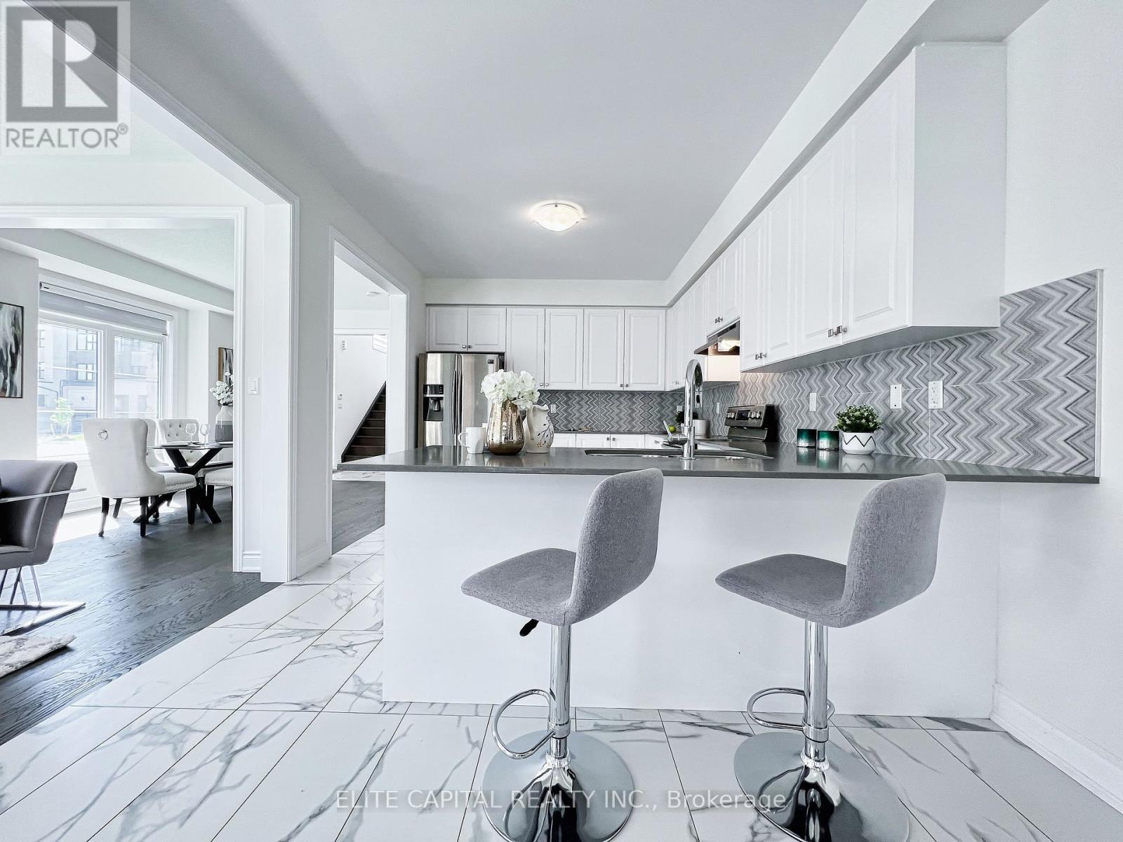 25 Hilts Drive, Richmond Hill, Ontario  L4H 0H7 - Photo 11 - N12930414