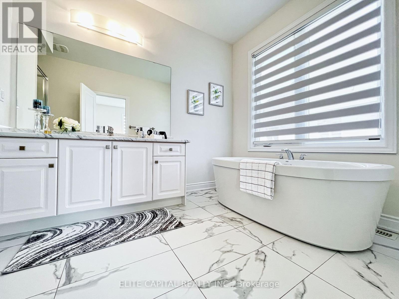 25 Hilts Drive, Richmond Hill, Ontario  L4H 0H7 - Photo 22 - N12930414