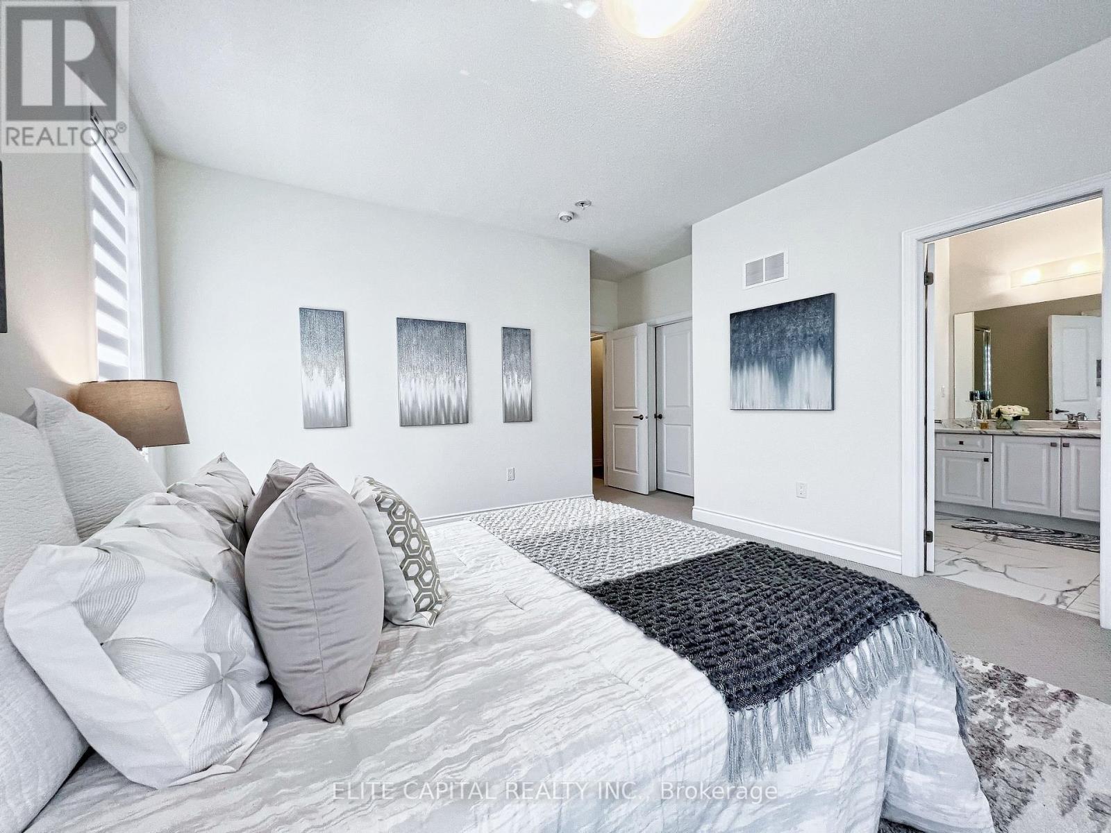 25 Hilts Drive, Richmond Hill, Ontario  L4H 0H7 - Photo 5 - N12930414