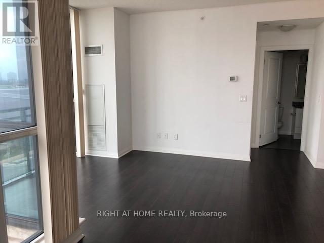 602 - 75 Eglinton Avenue W, Mississauga, Ontario  L5R 0E4 - Photo 4 - W12917696