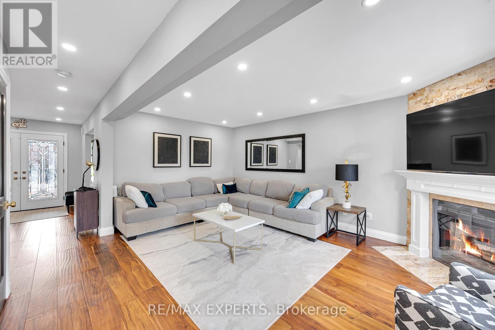 28 Bishop Drive, Barrie (Ardagh), Ontario  L4N 6Y5 - Photo 13 - S12930374