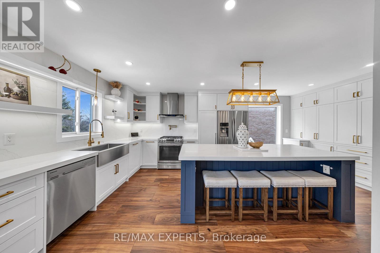 28 Bishop Drive, Barrie (Ardagh), Ontario  L4N 6Y5 - Photo 16 - S12930374