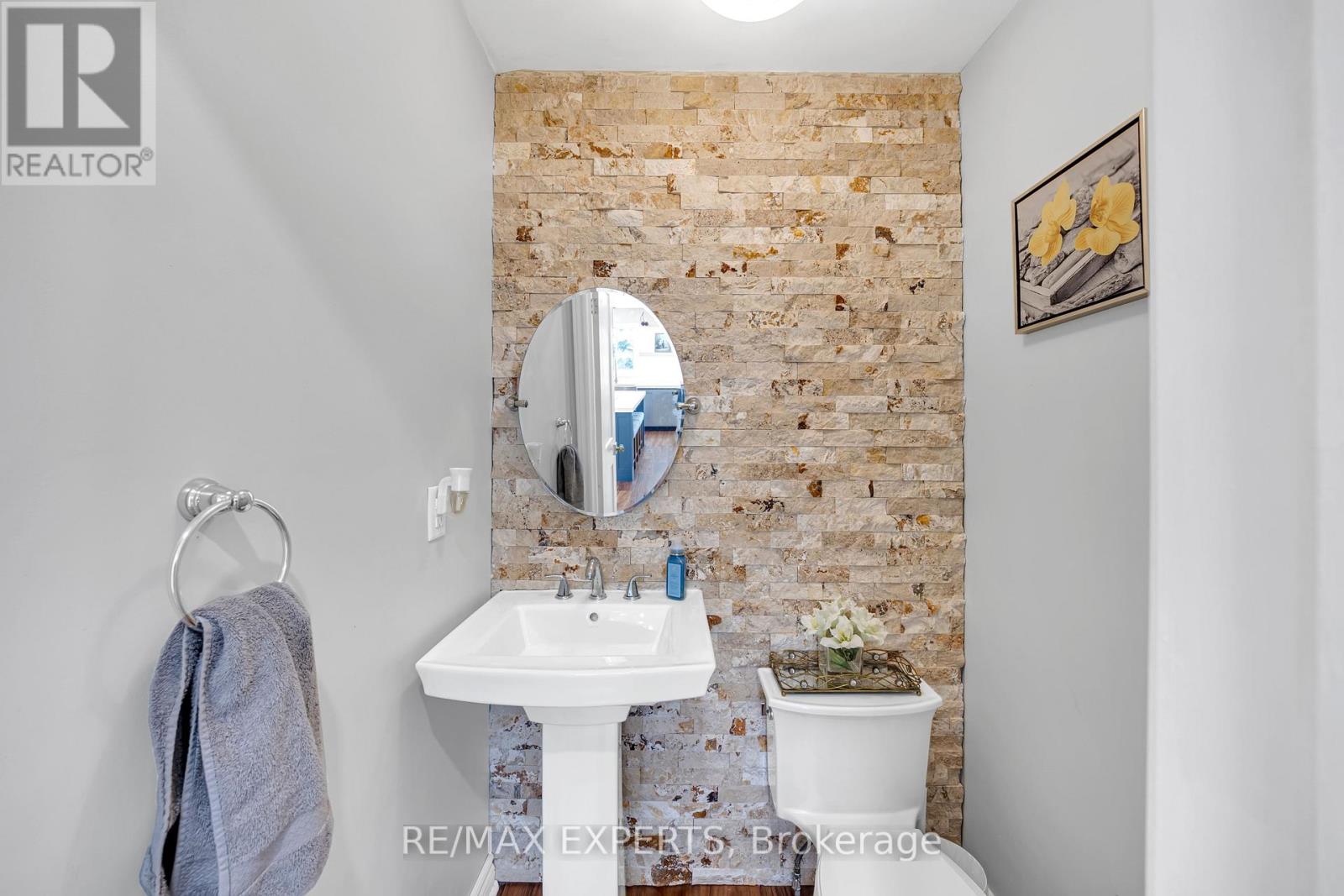 28 Bishop Drive, Barrie (Ardagh), Ontario  L4N 6Y5 - Photo 25 - S12930374