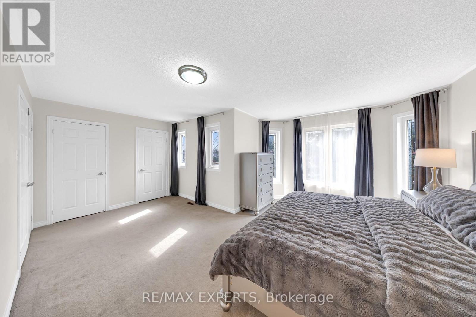 28 Bishop Drive, Barrie (Ardagh), Ontario  L4N 6Y5 - Photo 31 - S12930374