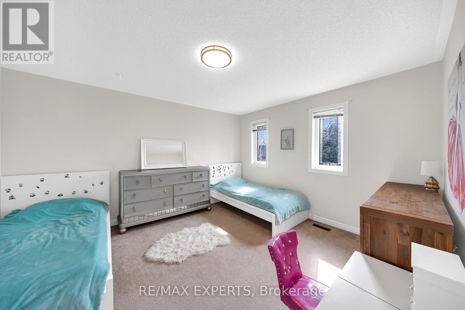 28 Bishop Drive, Barrie (Ardagh), Ontario  L4N 6Y5 - Photo 32 - S12930374