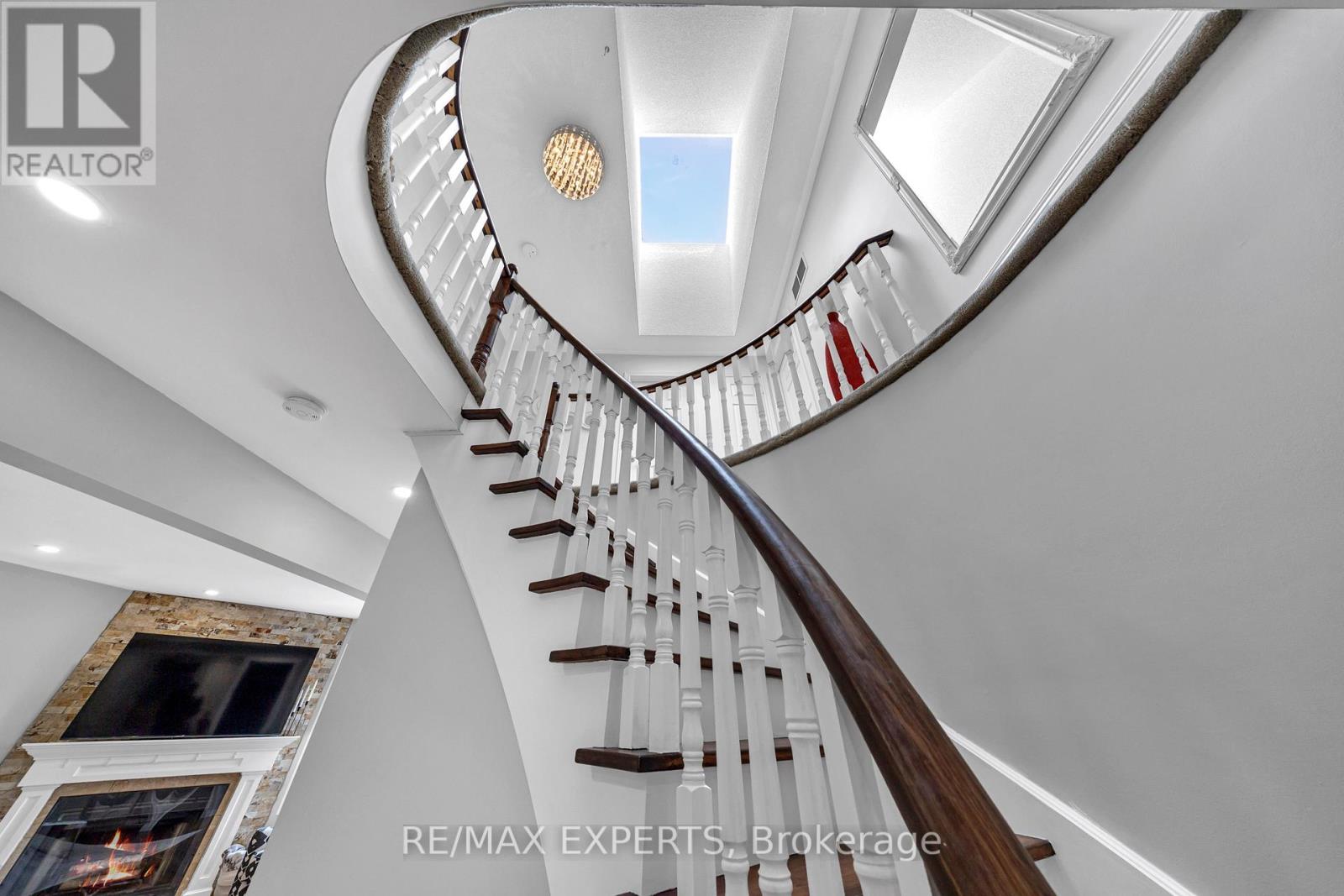 28 Bishop Drive, Barrie (Ardagh), Ontario  L4N 6Y5 - Photo 38 - S12930374