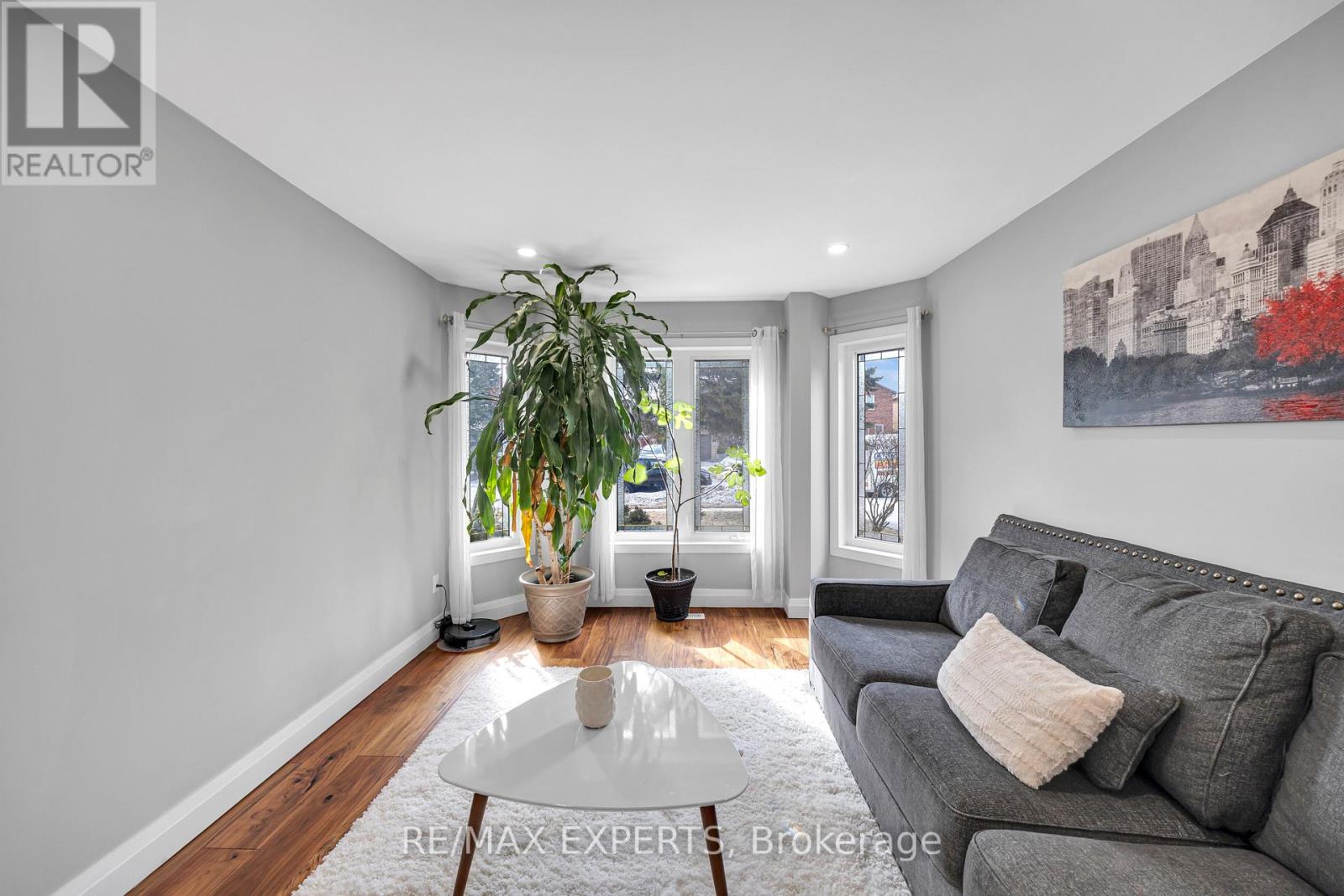 28 Bishop Drive, Barrie (Ardagh), Ontario  L4N 6Y5 - Photo 6 - S12930374