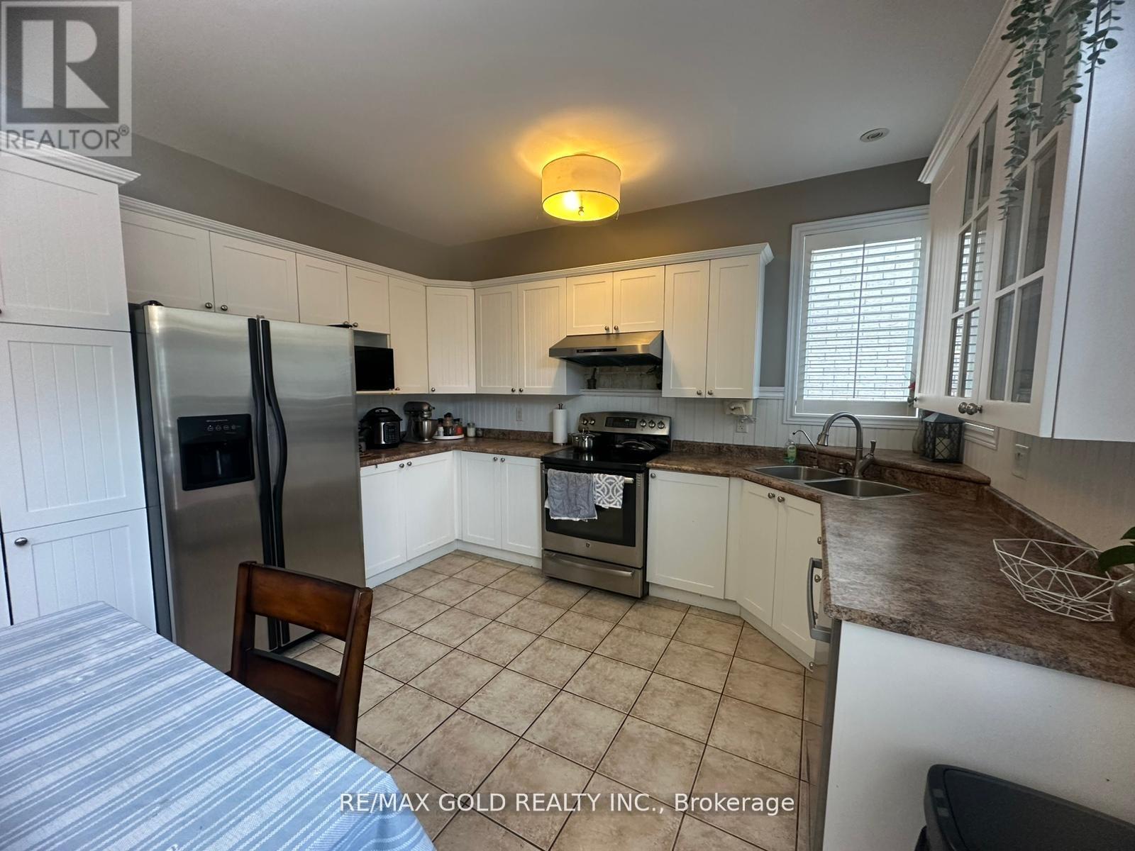 28 Sovereign's Gate, Barrie (Innis-Shore), Ontario  L4N 0K7 - Photo 13 - S12930466